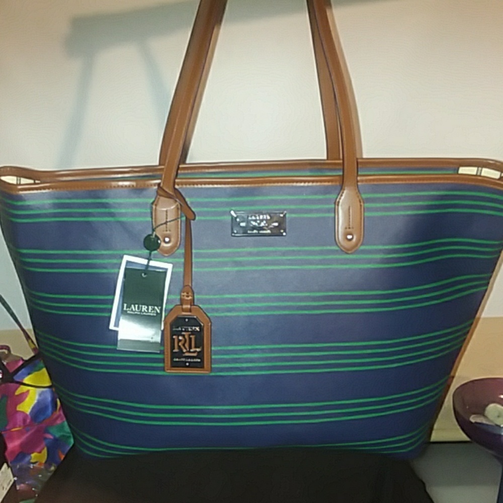 Purse - Picture 2 of 4